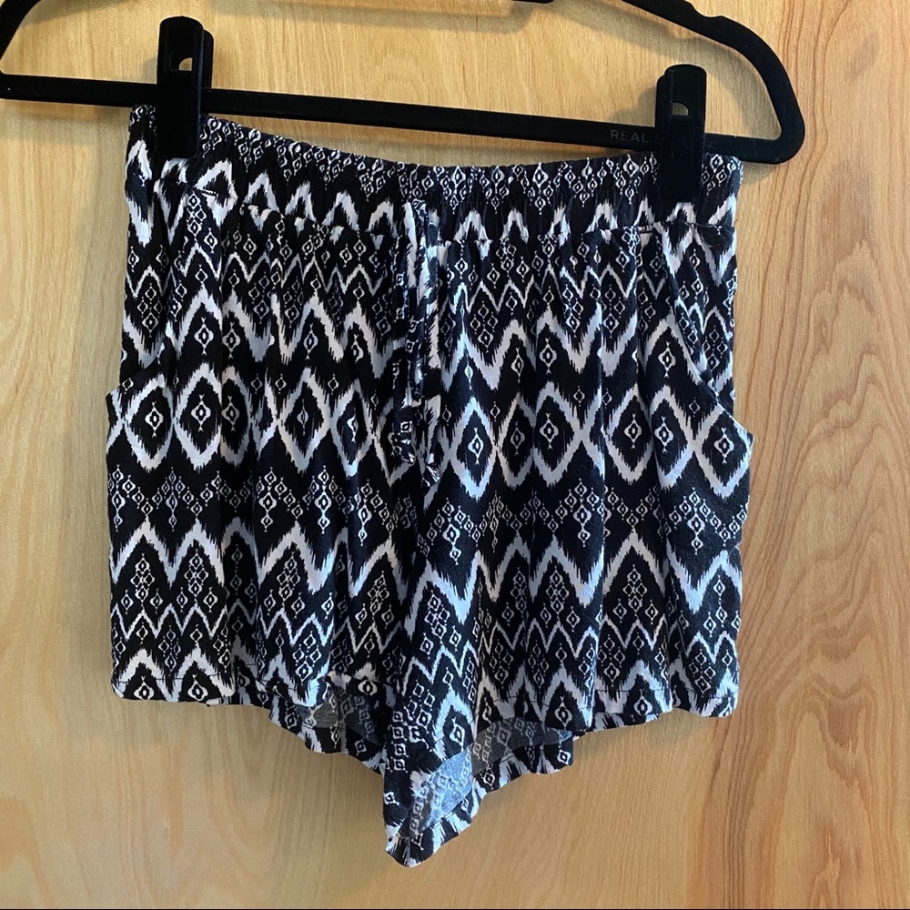 Patterned shorts